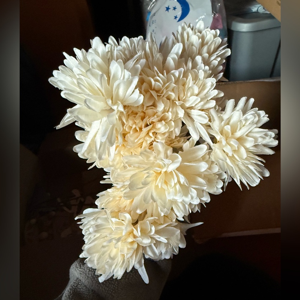 Elegant Cream artificial flowers